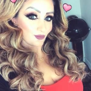 Meet your Posher, Faeza